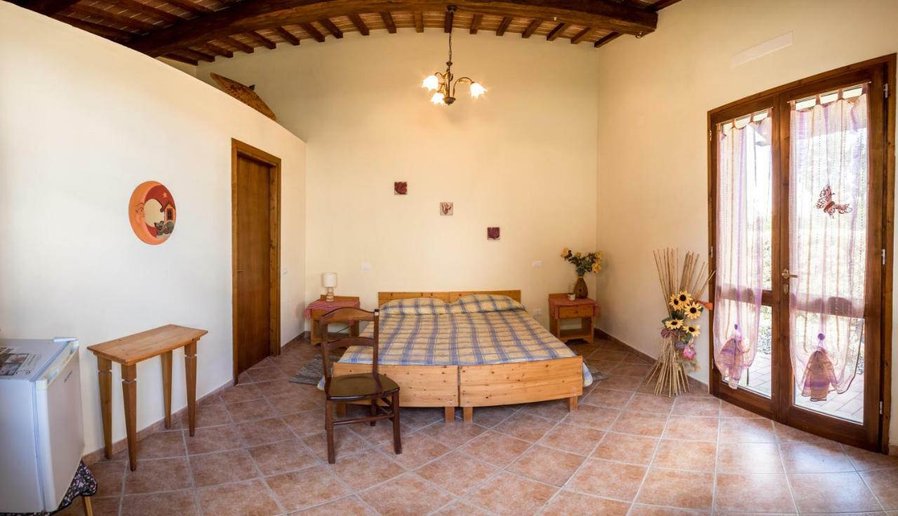 Agriturismo Il Canterino グアルディスタッロ エクステリア 写真